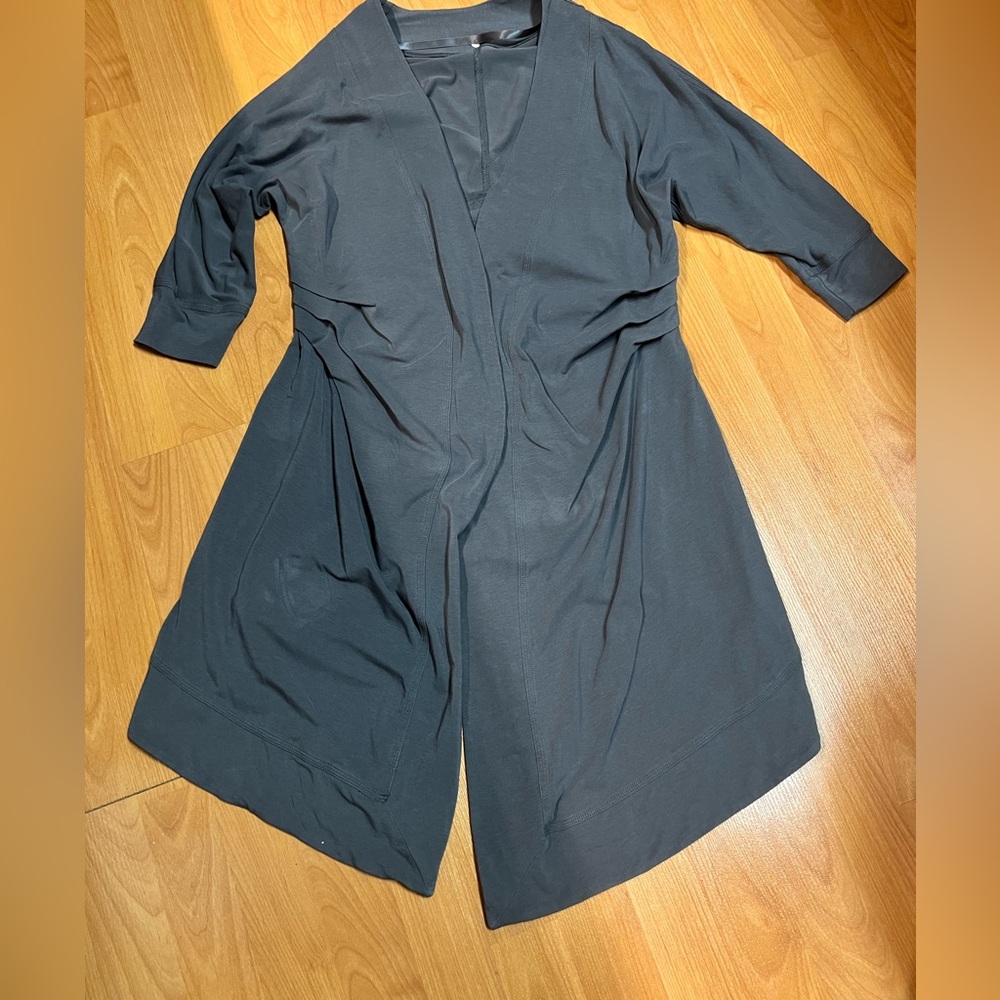 2/$35 Lululemon Namaste Cover-Up Wrap in Grey (US 6)